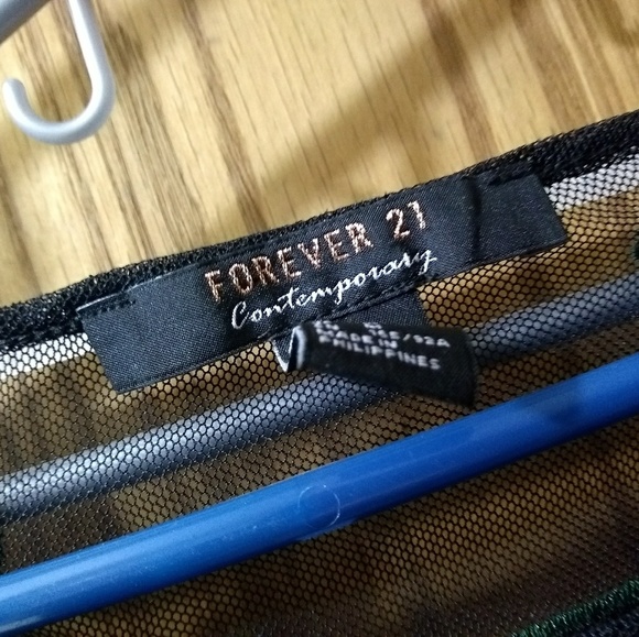 See through top - Picture 1 of 3